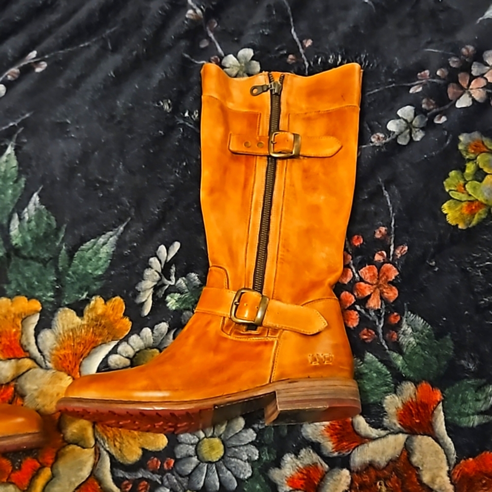 Bed Stu boots... gently worn...